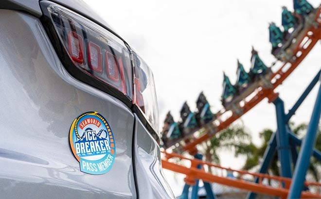 SeaWorld Pass Member Magnet for March 2022