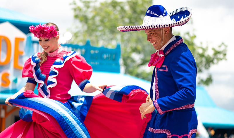 Cinco de Mayo dancers
